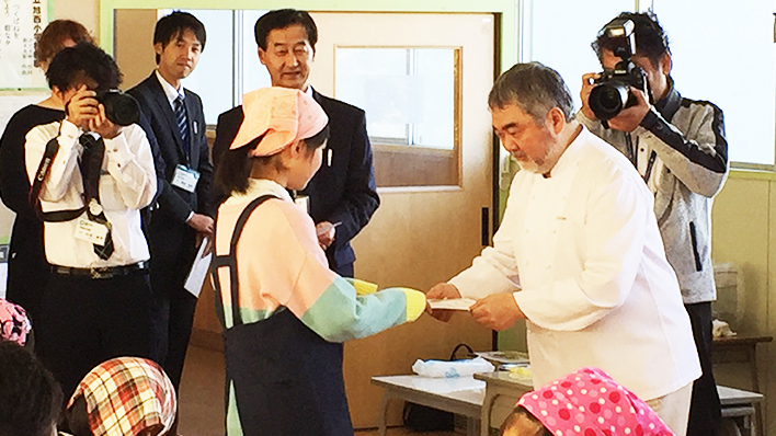 KIDS-シェフレポート 修了証授与